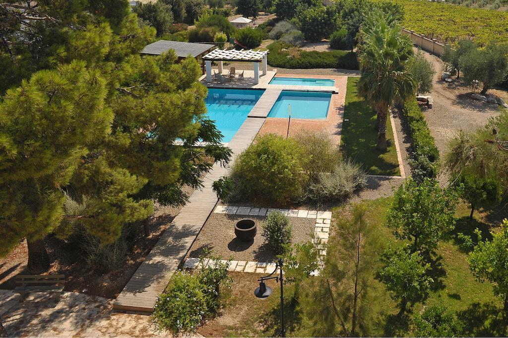 Villa Carcano Trani Bagian luar foto