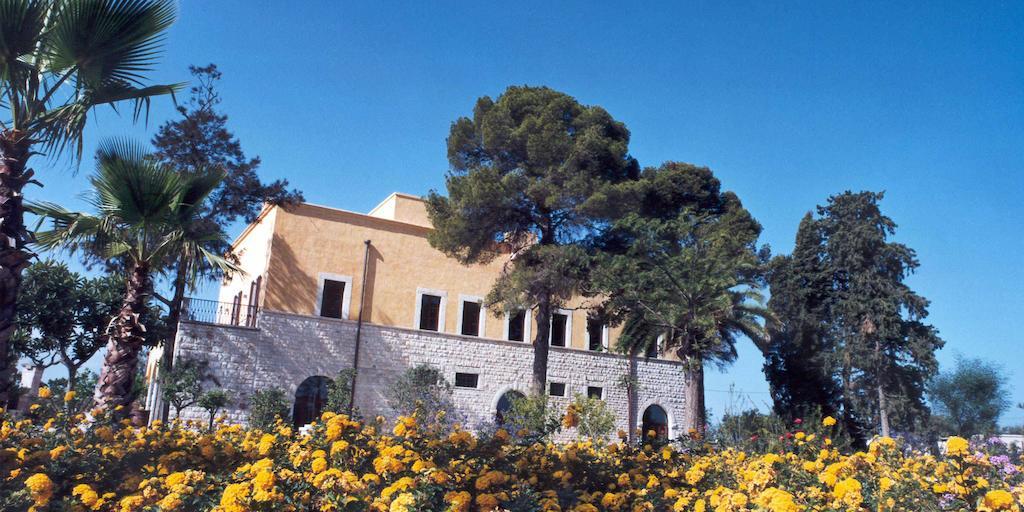 Villa Carcano Trani Bagian luar foto